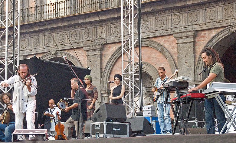 Clicca per vedere l'immagine alla massima grandezza