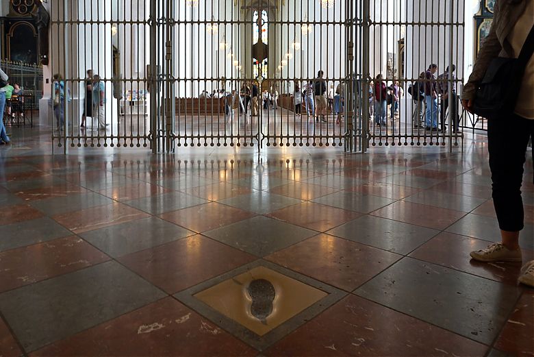 Clicca per vedere l'immagine alla massima grandezza