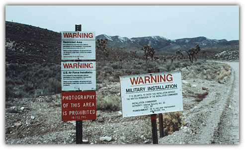 warning cartelli area 51